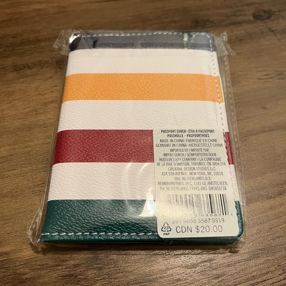 HBC Hudson’s Bay Stripes Passport Holder - Picture 6 of 6